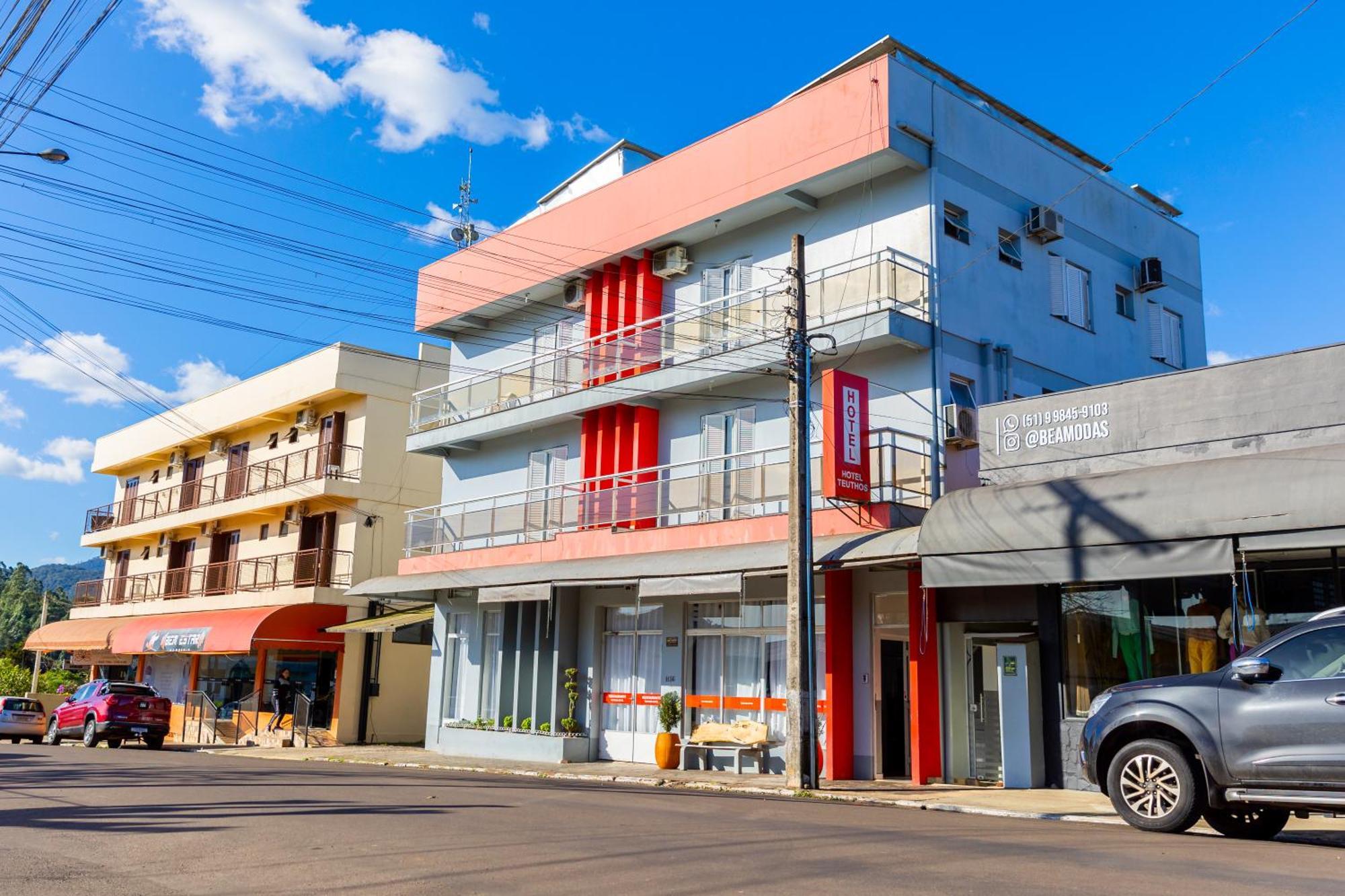 Teuthos Hotel Teutônia Exterior foto